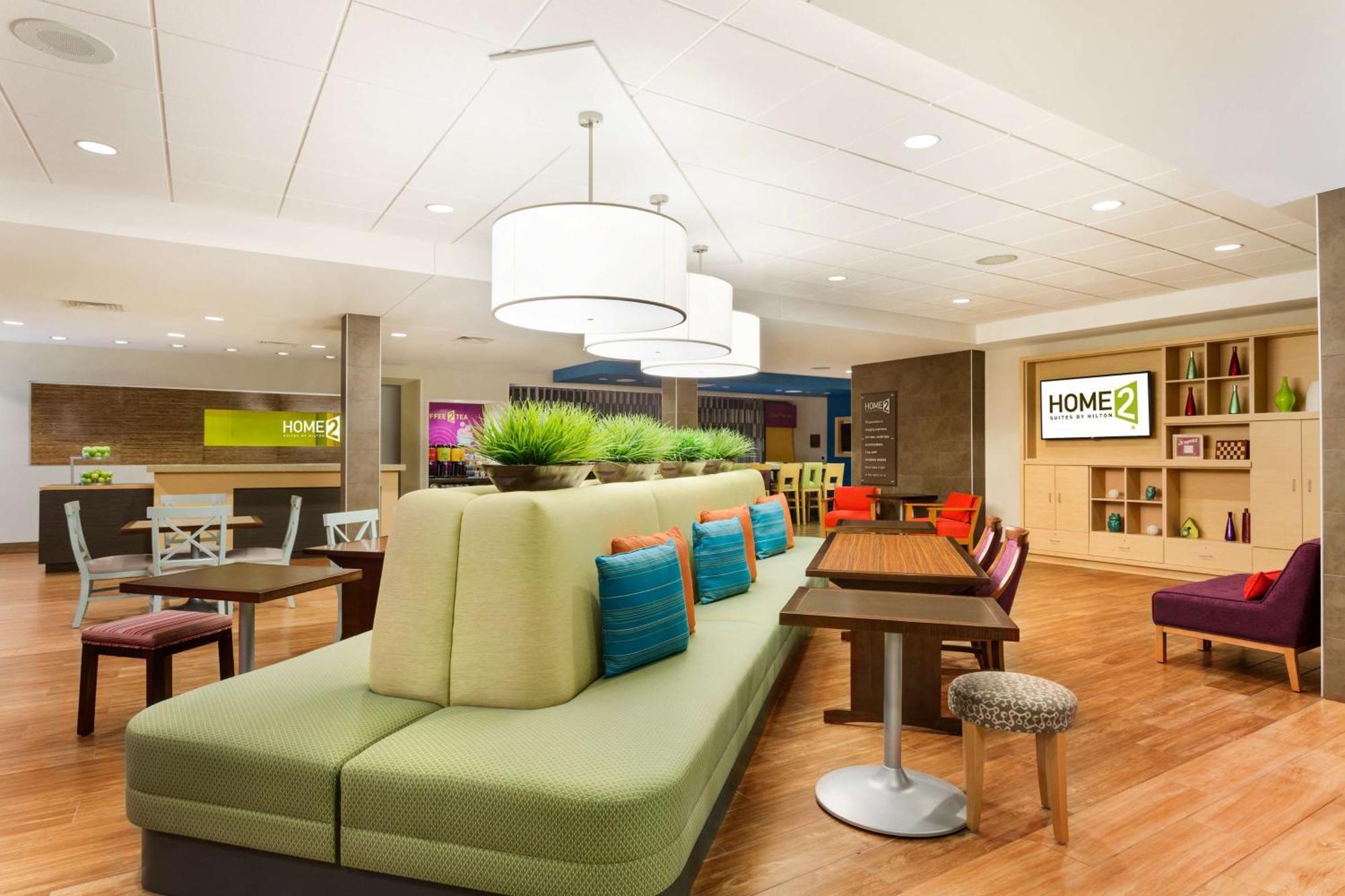 Home2 Suites By Hilton Fargo Exterior photo
