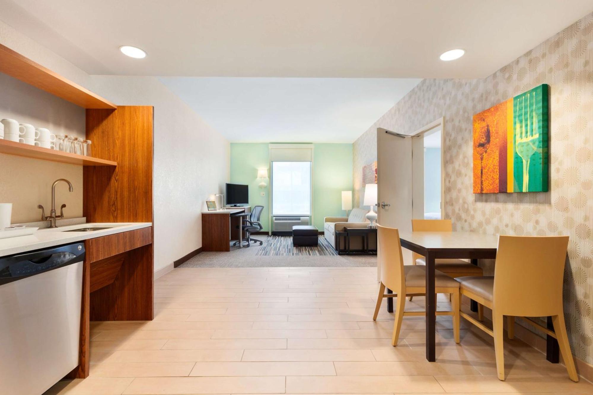Home2 Suites By Hilton Fargo Exterior photo