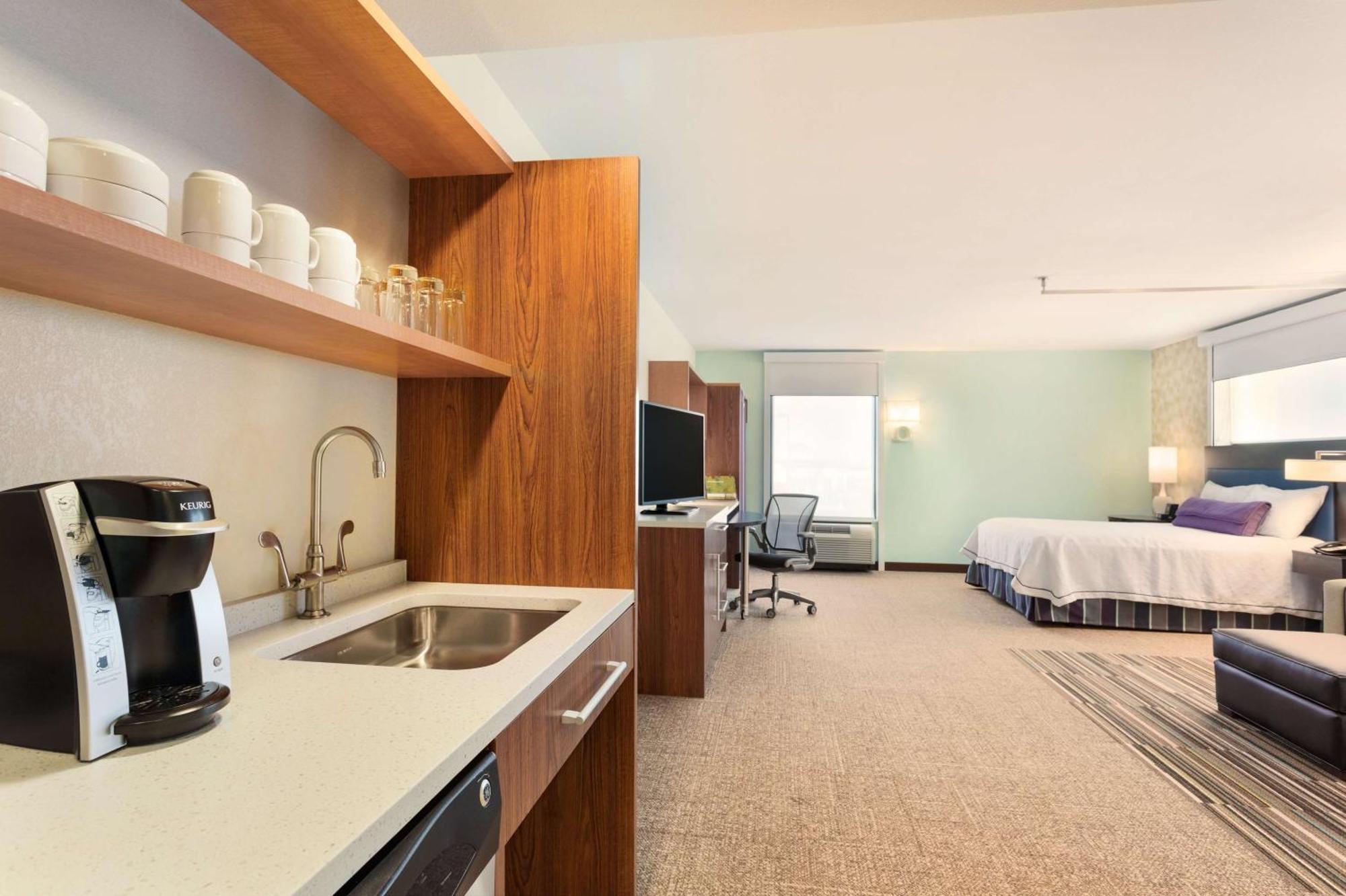 Home2 Suites By Hilton Fargo Exterior photo